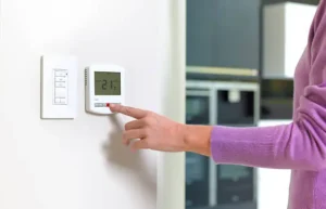 Sử dụng điều hòa trong câu lạc bộ bóng bàn để có lợi cho sức khỏe.